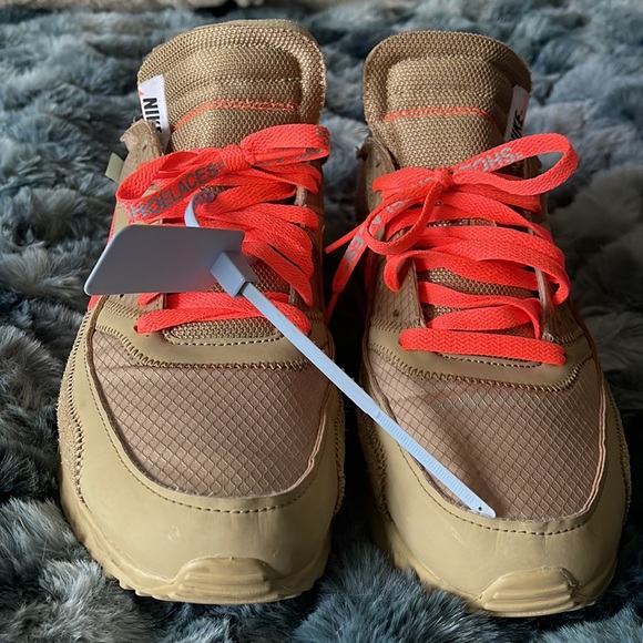 Reason why selling: got them a long time ago and the don’t fit me anymore. main image 5